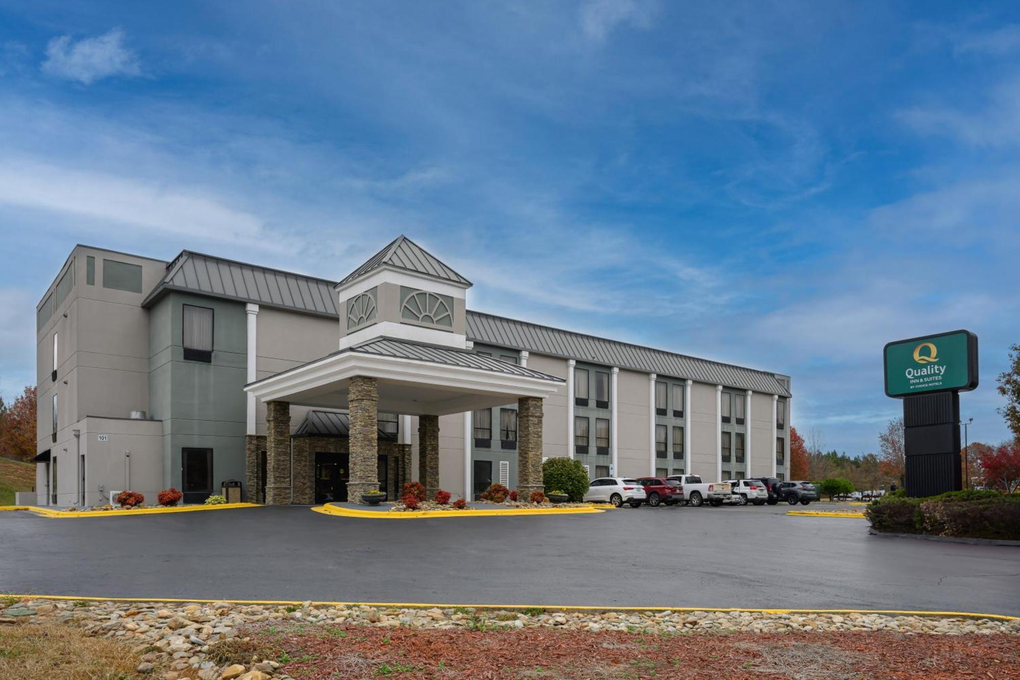 Quality Inn & Suites Lexington Exterior photo