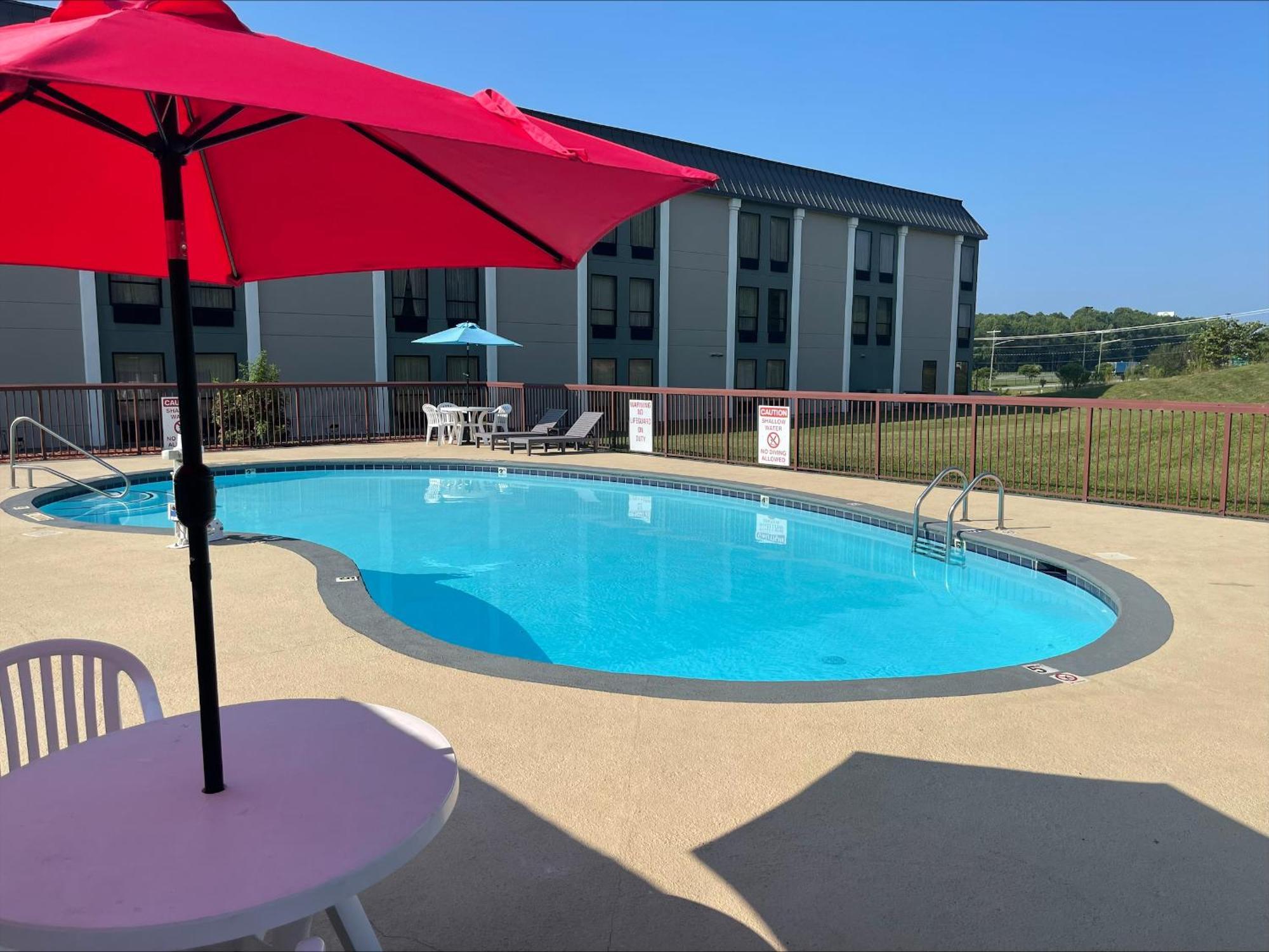 Quality Inn & Suites Lexington Exterior photo